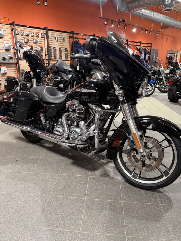 2016 Harley-Davidson Street Glide Special SPECIAL in Oakdale, NY