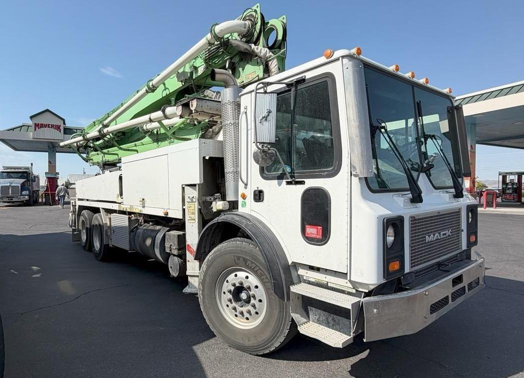 2007 MACK MR600 in Miami, FL