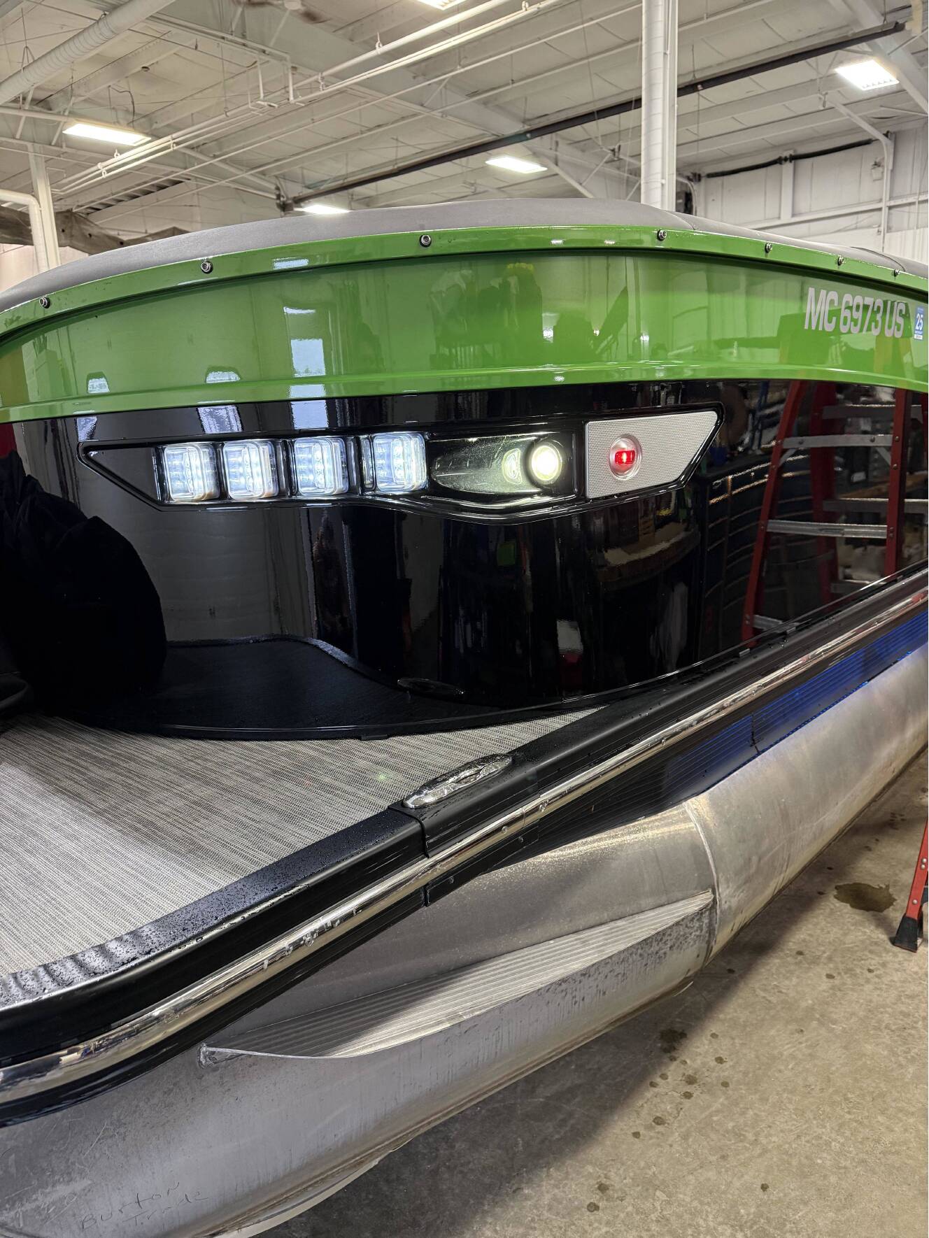 A photo of this 2021 Bennington 23 RXFB