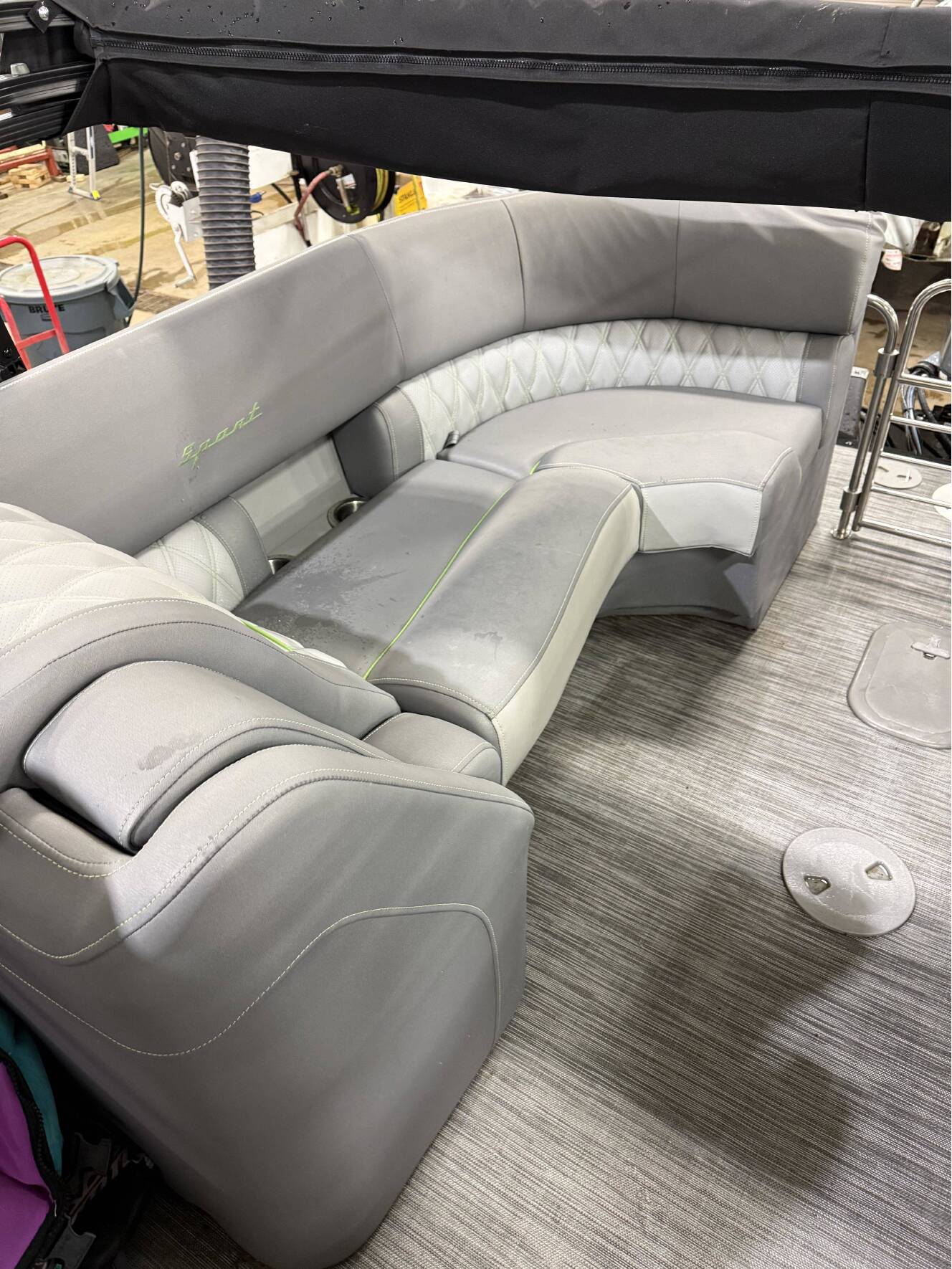 A photo of this 2021 Bennington 23 RXFB