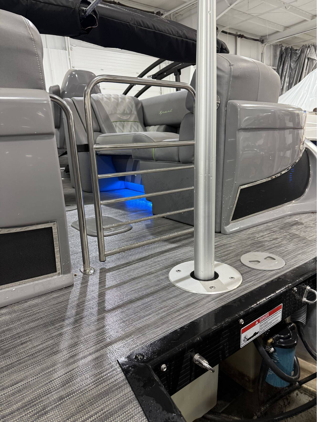 A photo of this 2021 Bennington 23 RXFB