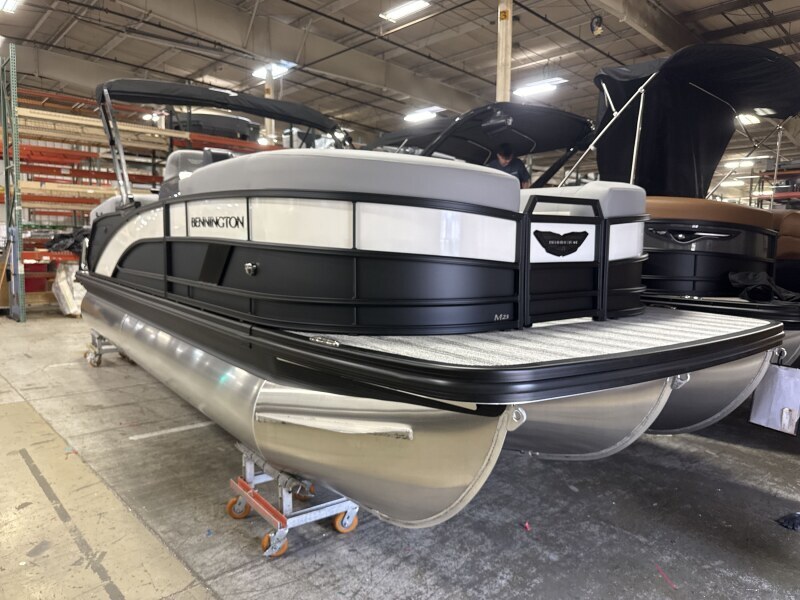 2026 Bennington 23 M1FB in brighton MI