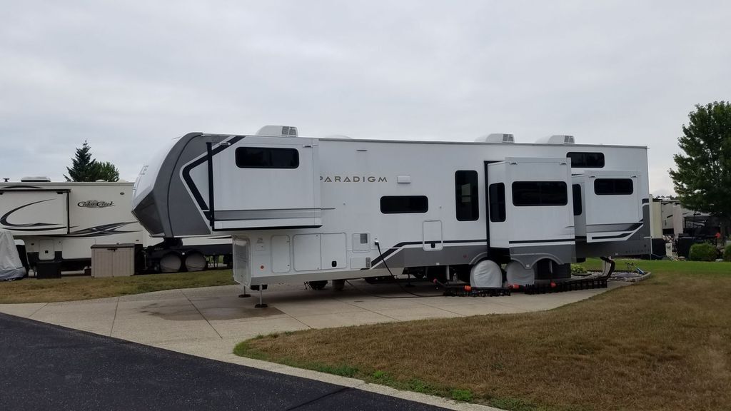 2025 Alliance Rv Paradigm 395DS in alma MI