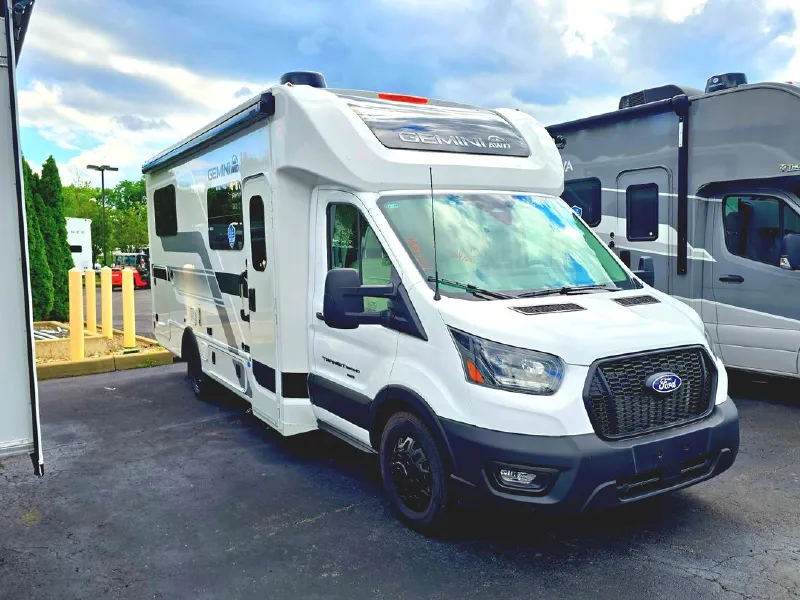2027 Thor Motor Coach Gemini 24KB