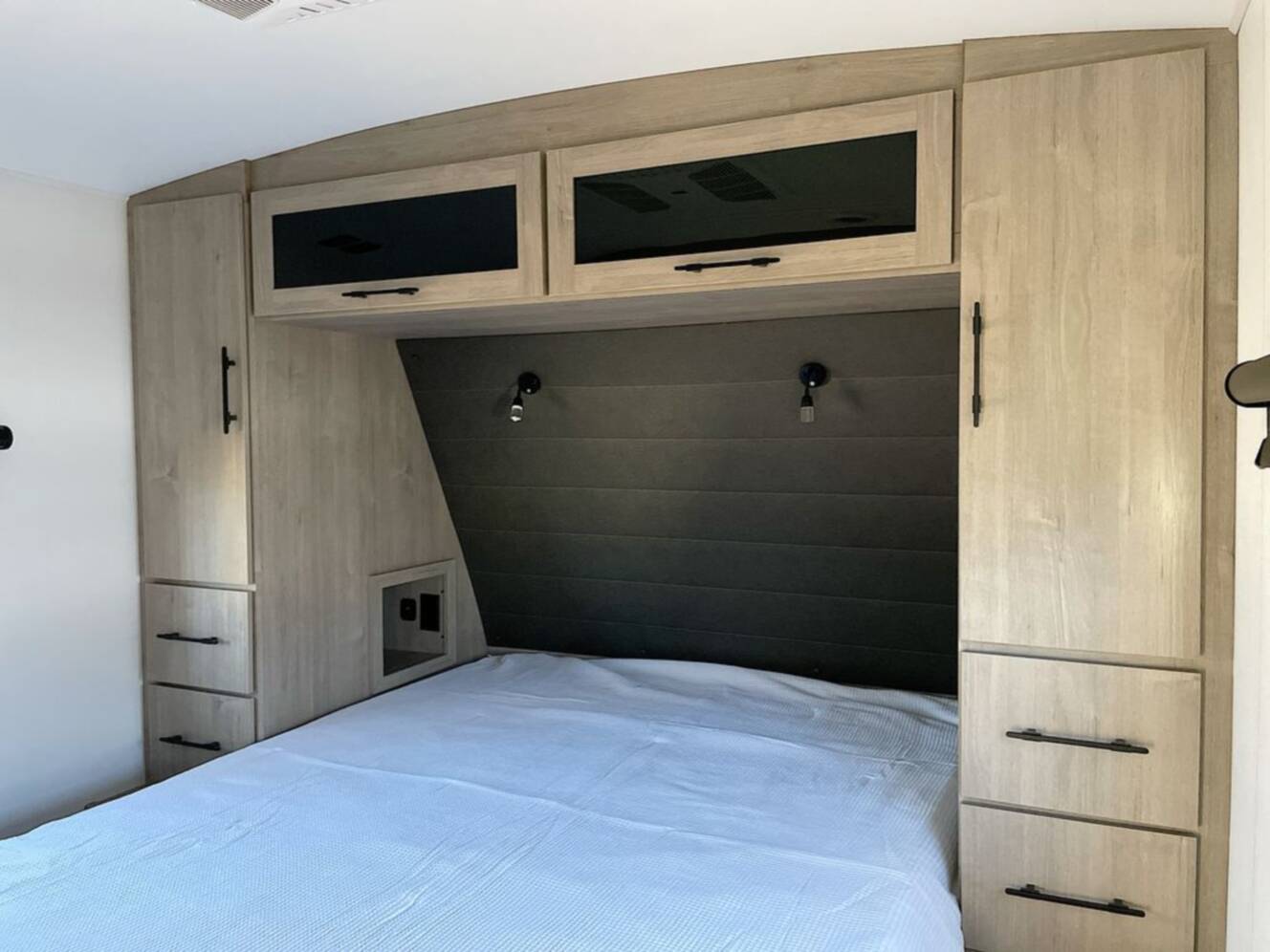 A photo of this 2025 Grand Design Imagine 2670MK