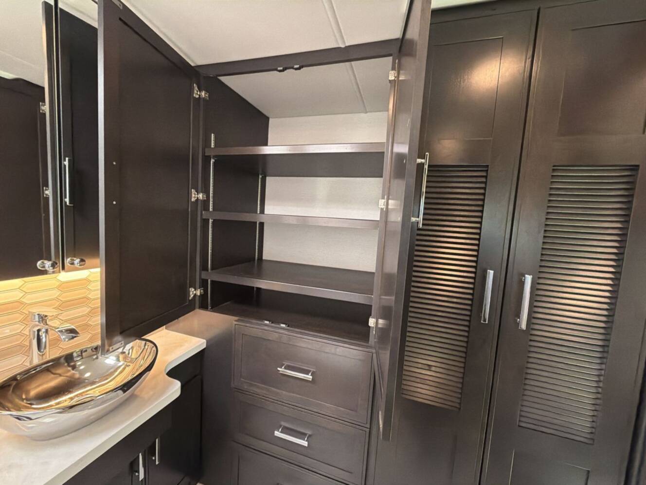 A photo of this 2026 Entegra Coach Centurion 39N