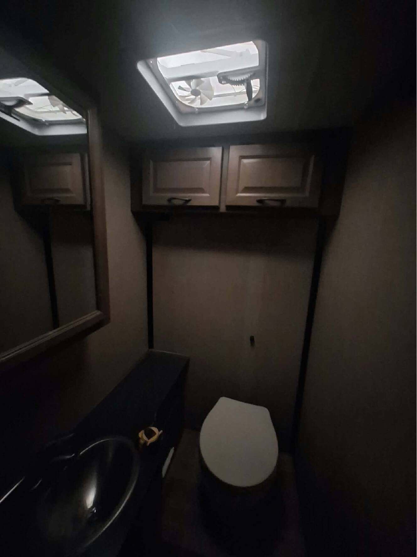A photo of this 2019 Thor Motor Coach FOUR WINDS MAJESTIC 28A