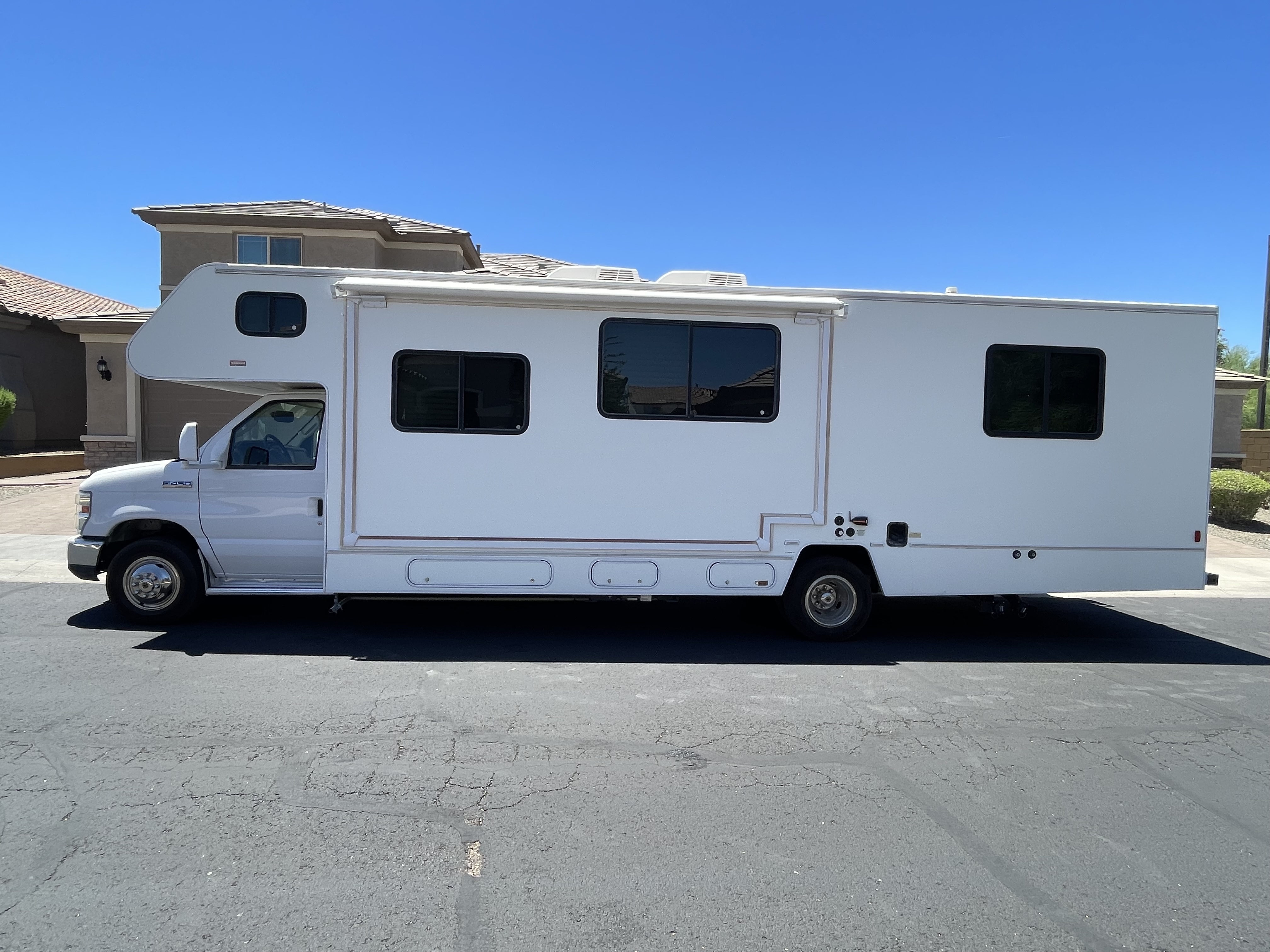 2014 Winnebago MINNIE WINNIE 31K in phoenix AZ