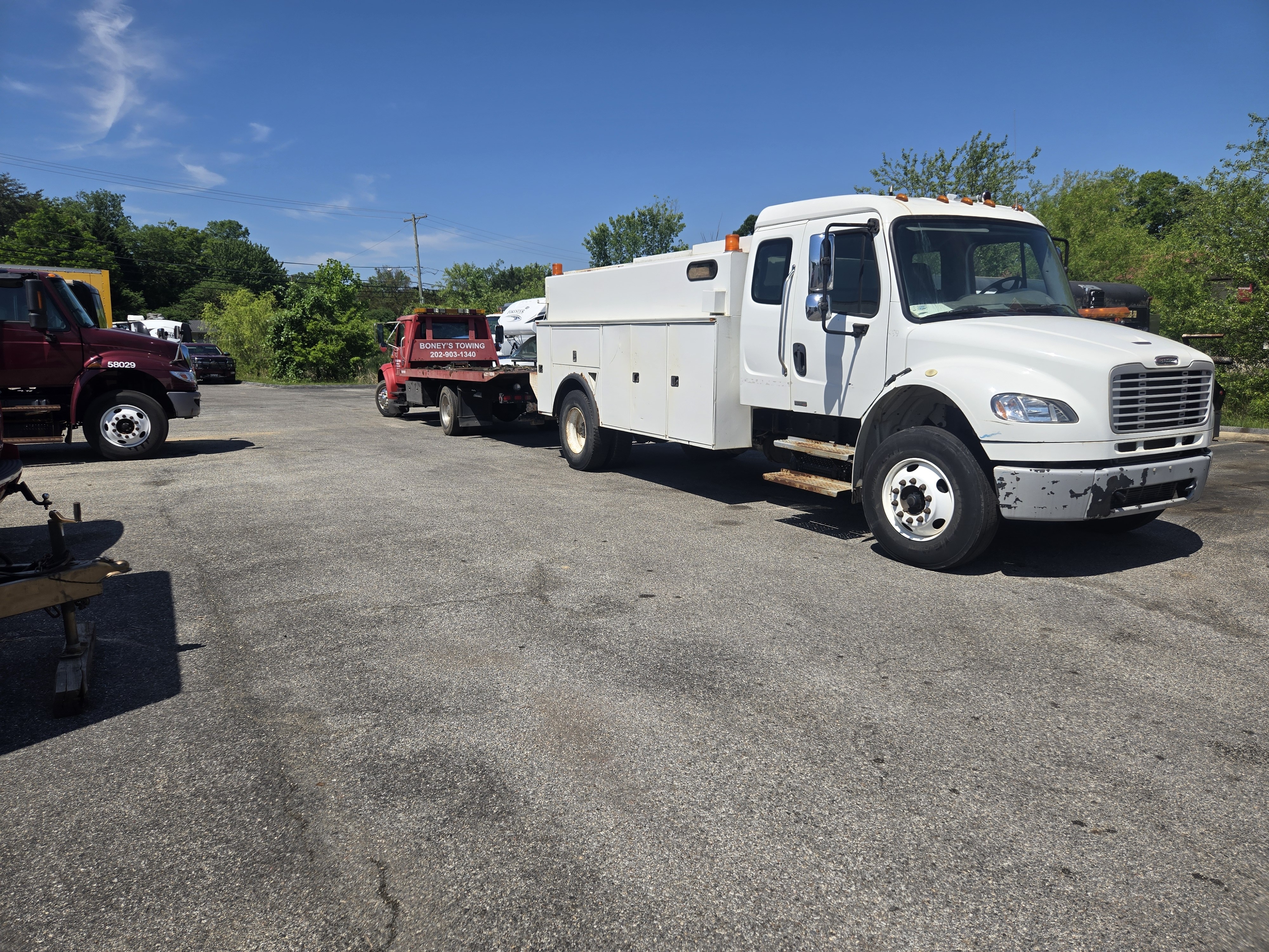 2012 FREIGHTLINER BUSINESS CLASS M2 106 in Washington, DC