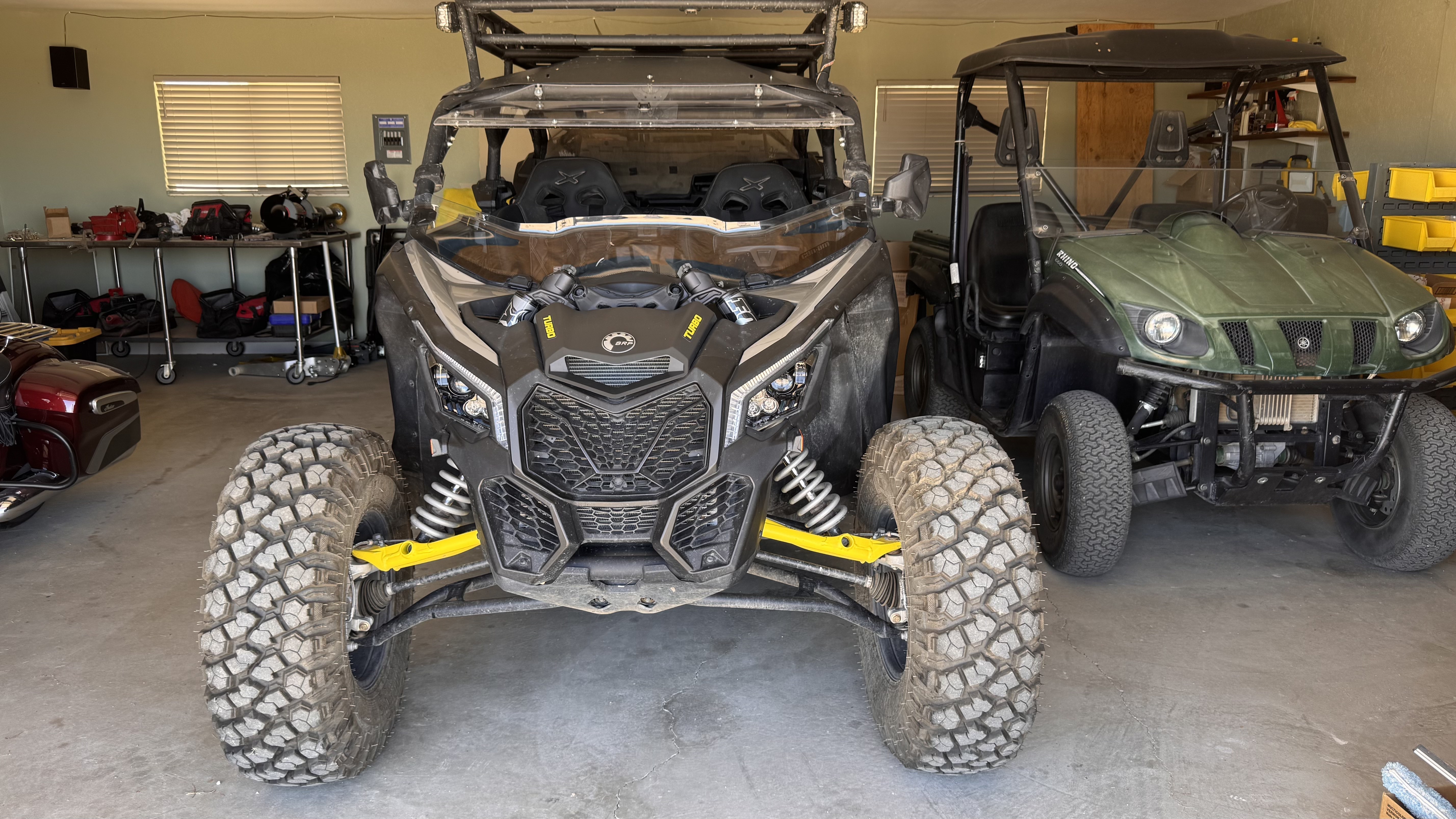 2018 Can-Am MAVERICK X3 MAX DS TURBO 64 in orange CA