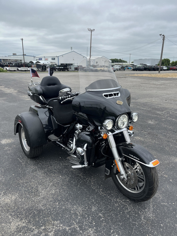 2017 Harley-Davidson Trike TRI GLIDE ULTRA CLASSIC ULTRA CLASSIC in Council Bluffs, IA