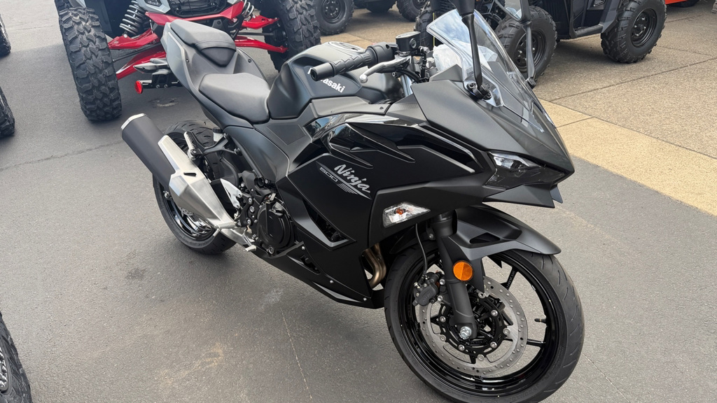 2026 Kawasaki Ninja 500 BASE in Sublimity, OR
