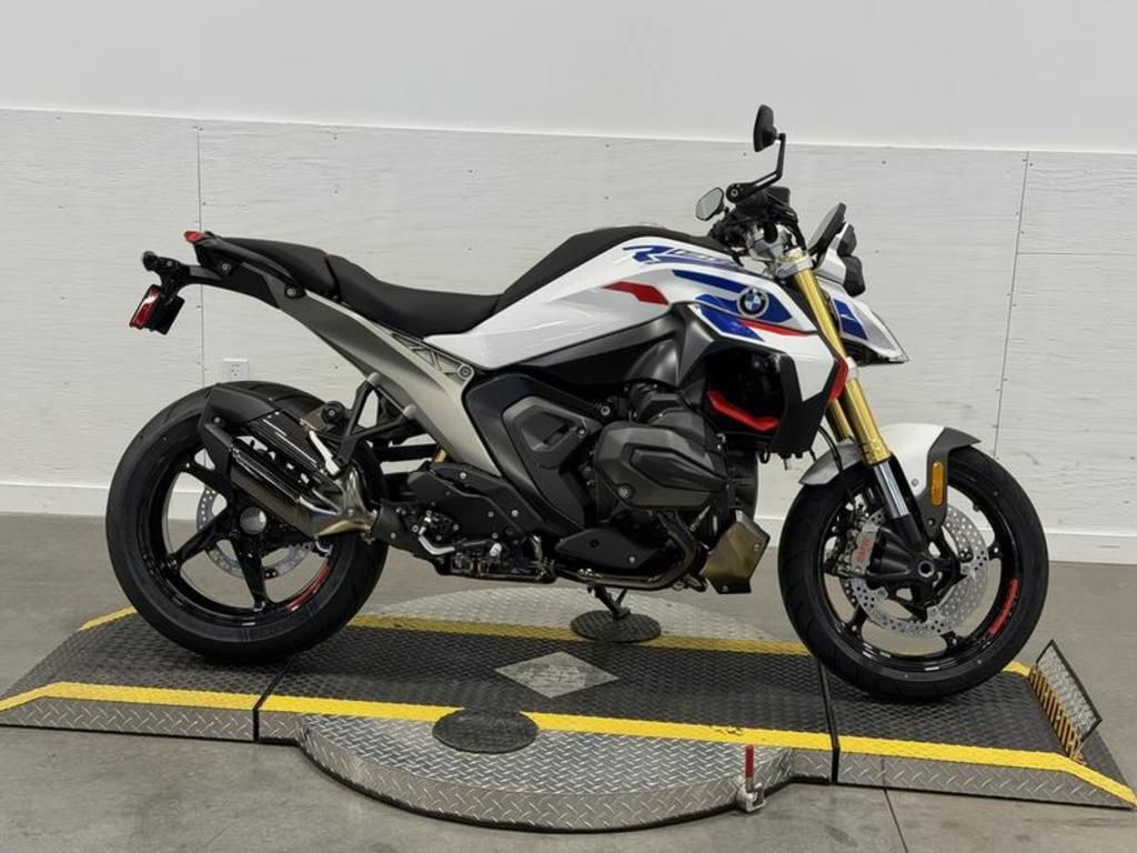 2026 BMW R 1300 R Performance 1300 R Exclusive in Fort Worth, TX