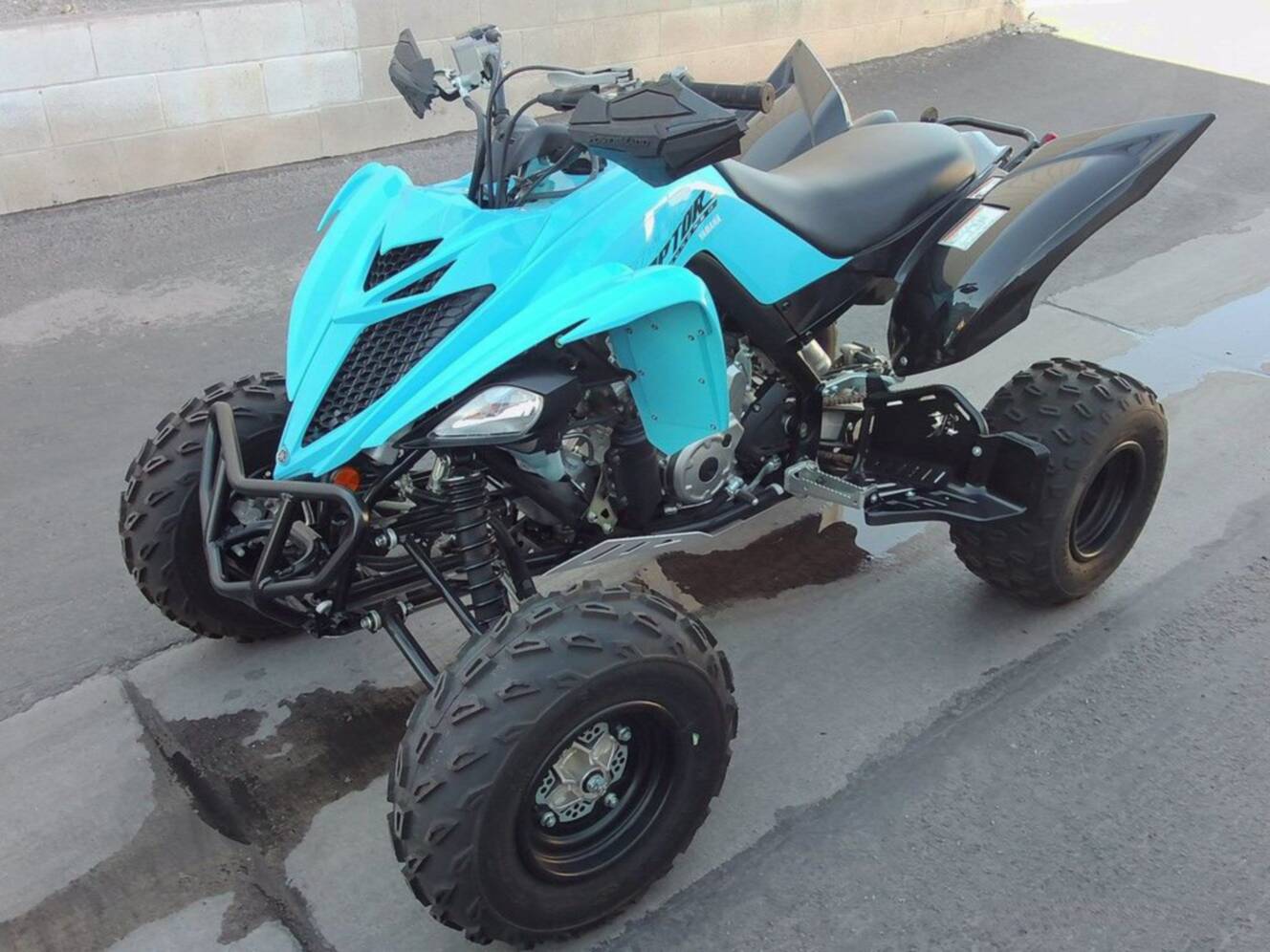 A photo of this 2024 Yamaha Raptor 700