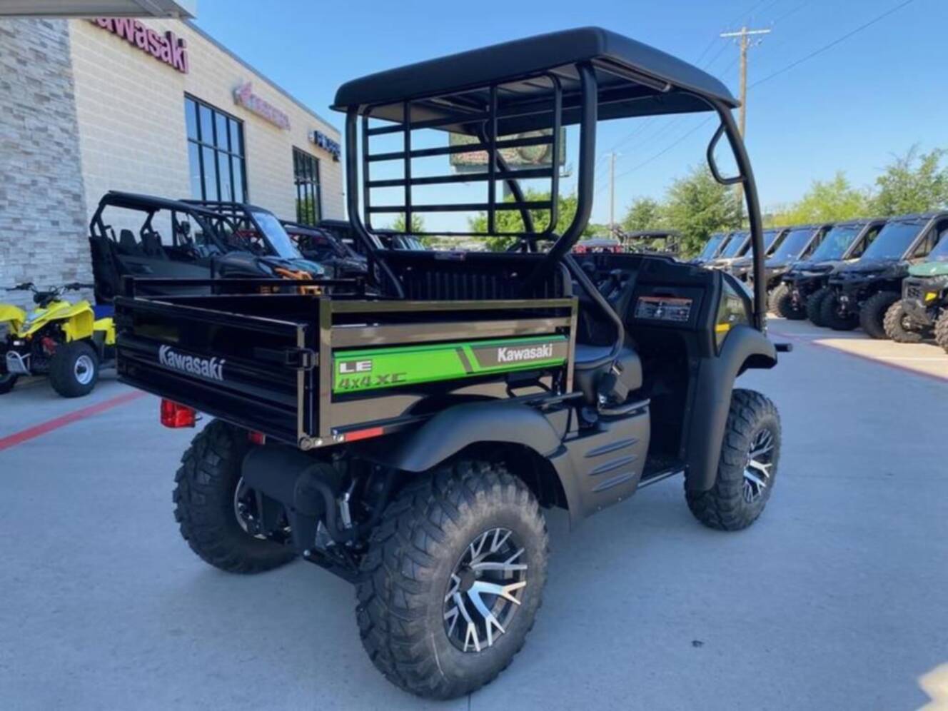 A photo of this 2027 Kawasaki Mule SX 4x4 XC LE