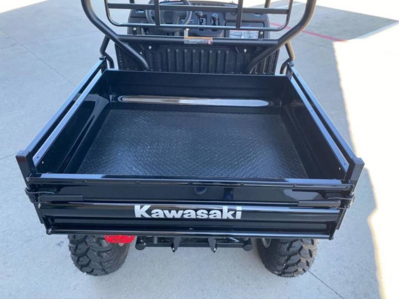 A photo of this 2027 Kawasaki Mule SX 4x4 XC LE