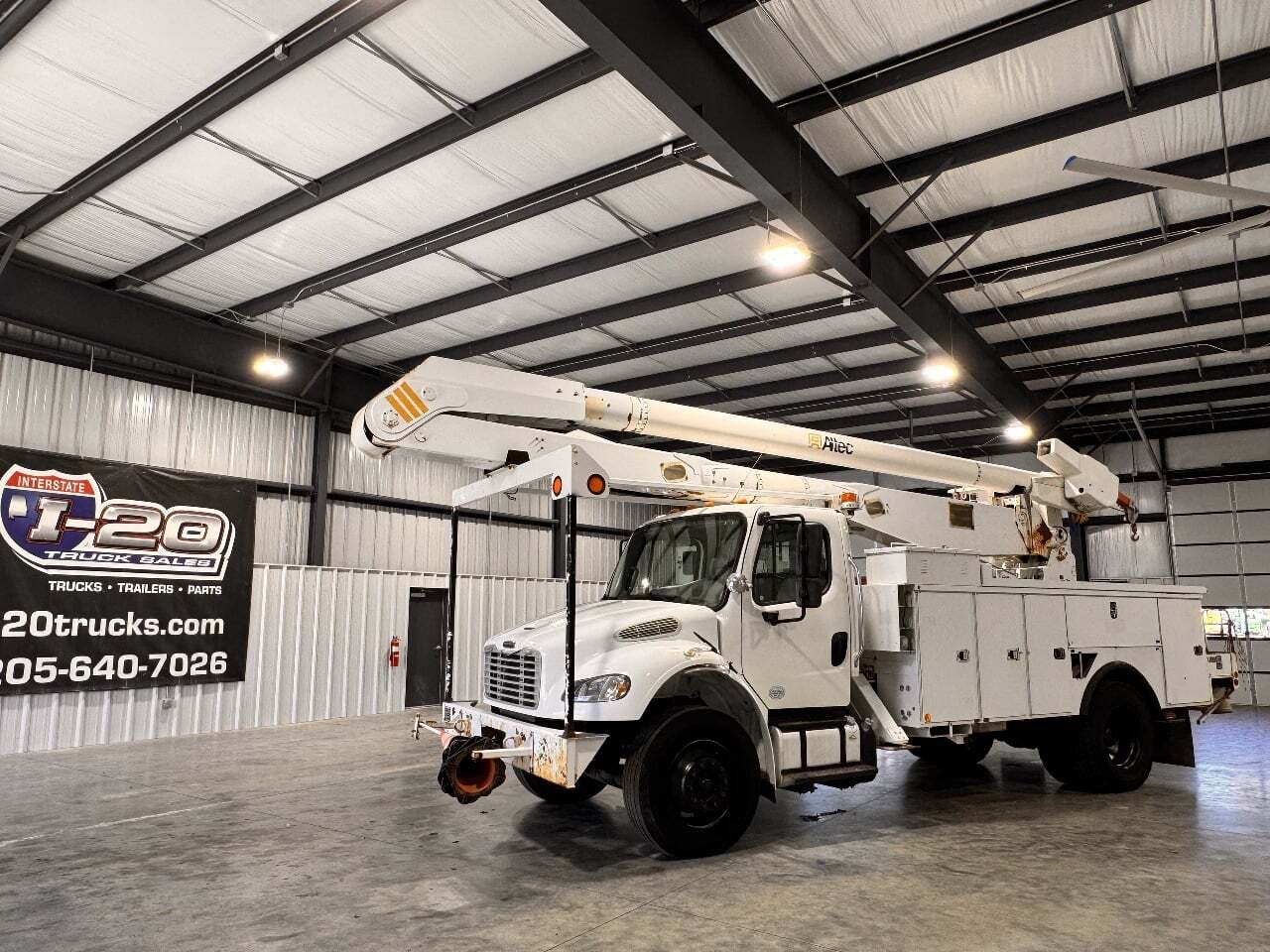 2013 FREIGHTLINER BUSINESS CLASS M2 106 in Pell City, AL