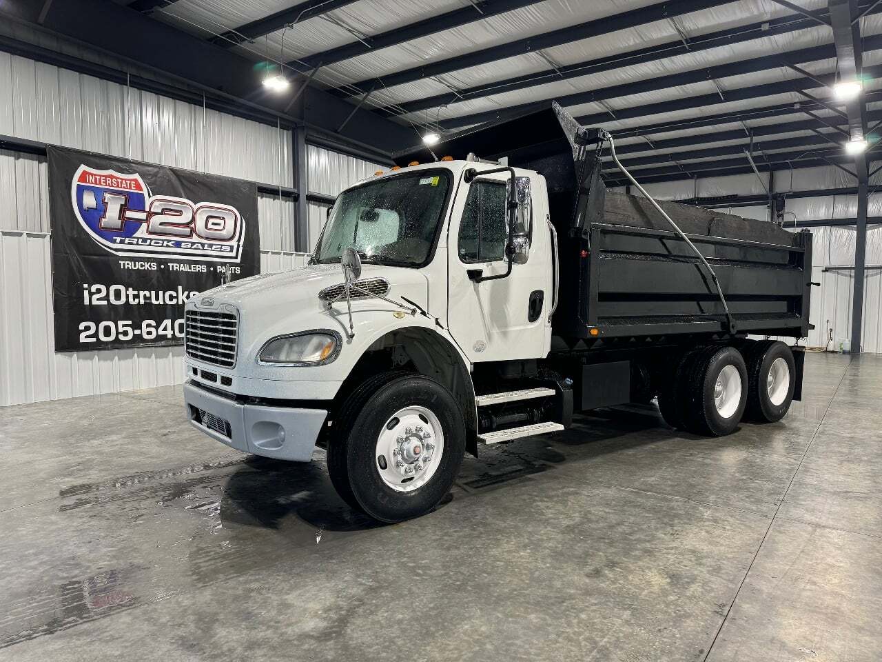 2016 FREIGHTLINER M2 106 in Pell City, AL