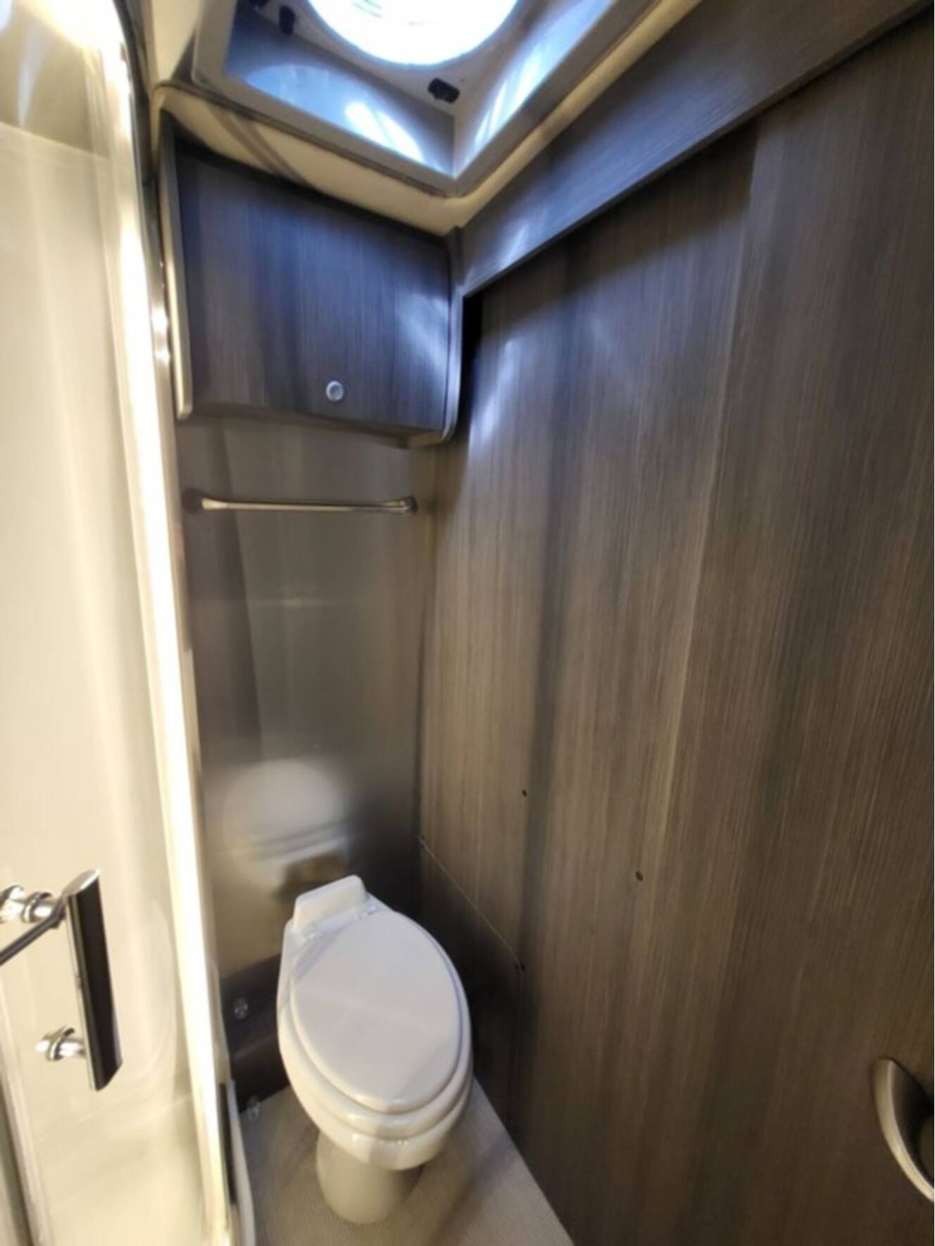 A photo of this 2023 Airstream Atlas E1