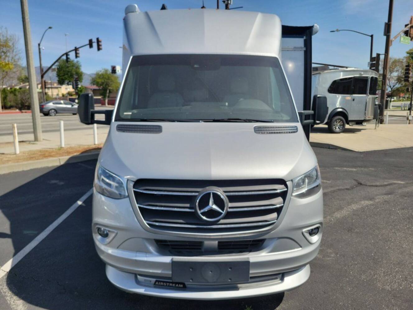 A photo of this 2023 Airstream Atlas E1