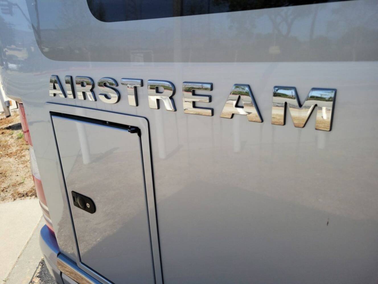 A photo of this 2023 Airstream Atlas E1