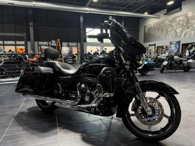 2017 Harley-Davidson CVO Street Glide CVO in Lebanon, NJ