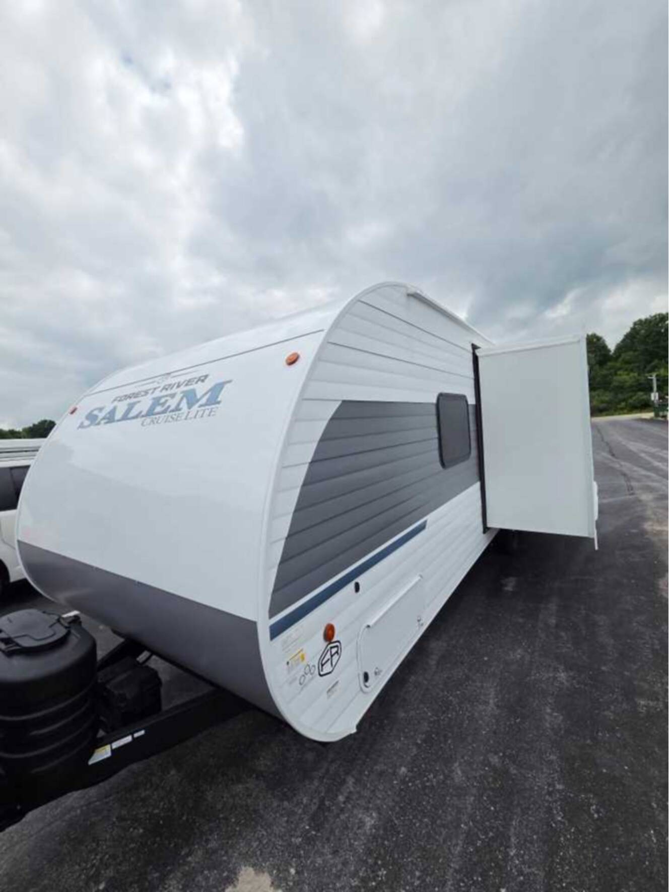 A photo of this 2027 Salem Cruise Lite 25ICE