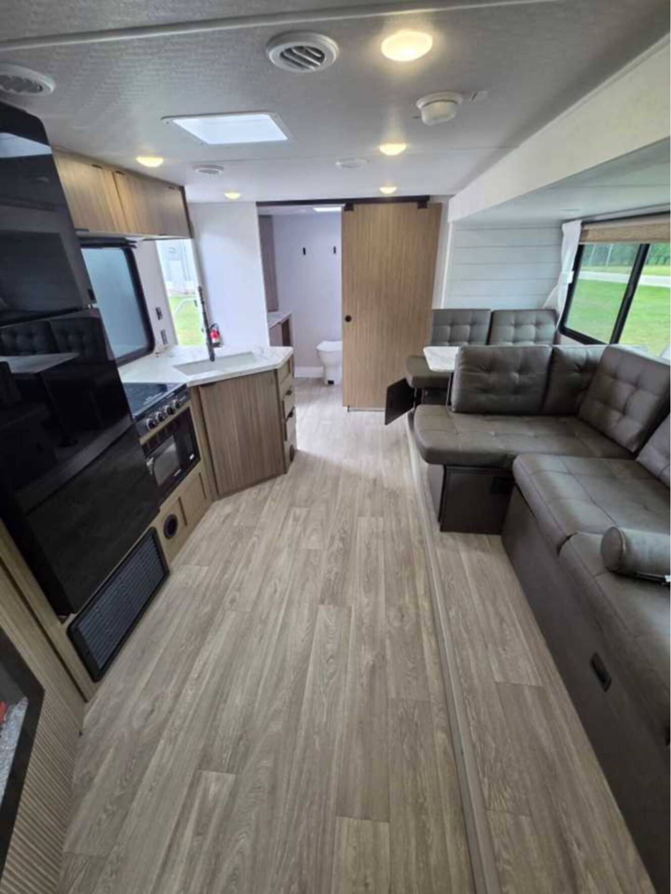 A photo of this 2027 Salem Cruise Lite 25ICE