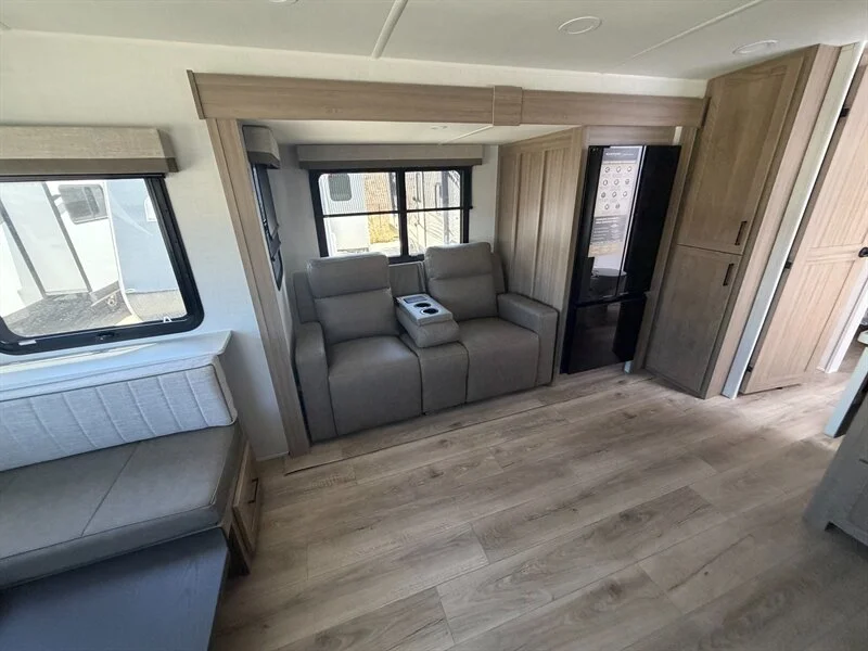 2027 Forest River ULTRALITE 2618RD Rockwood