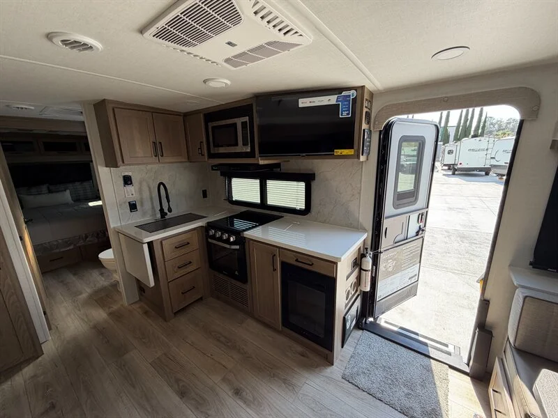2027 Forest River ULTRALITE 2618RD Rockwood