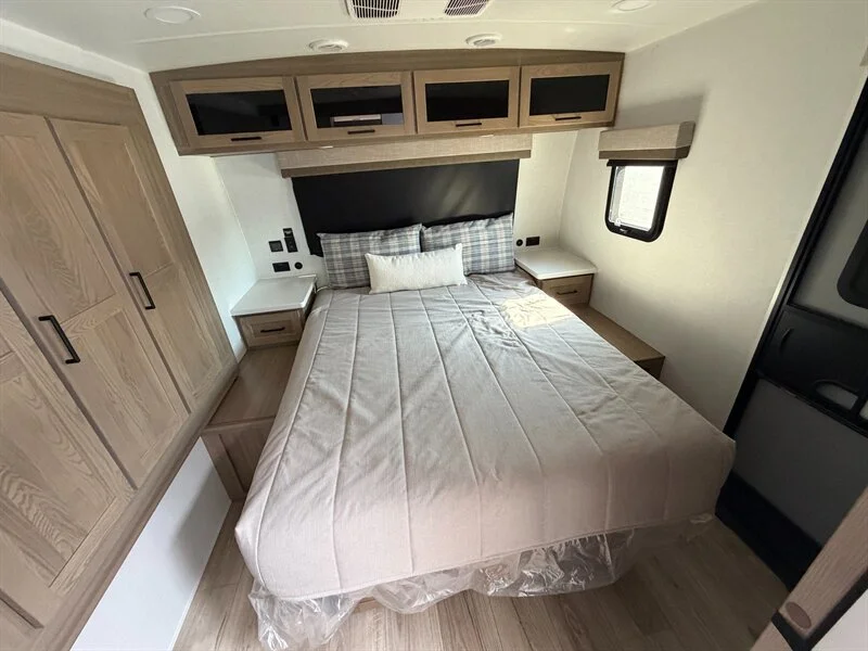 2027 Forest River ULTRALITE 2618RD Rockwood