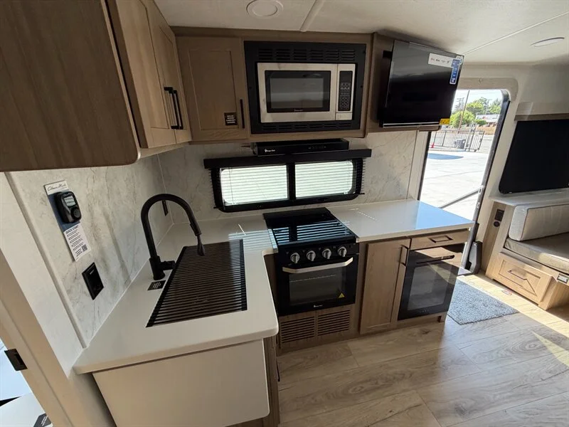 2027 Forest River ULTRALITE 2618RD Rockwood