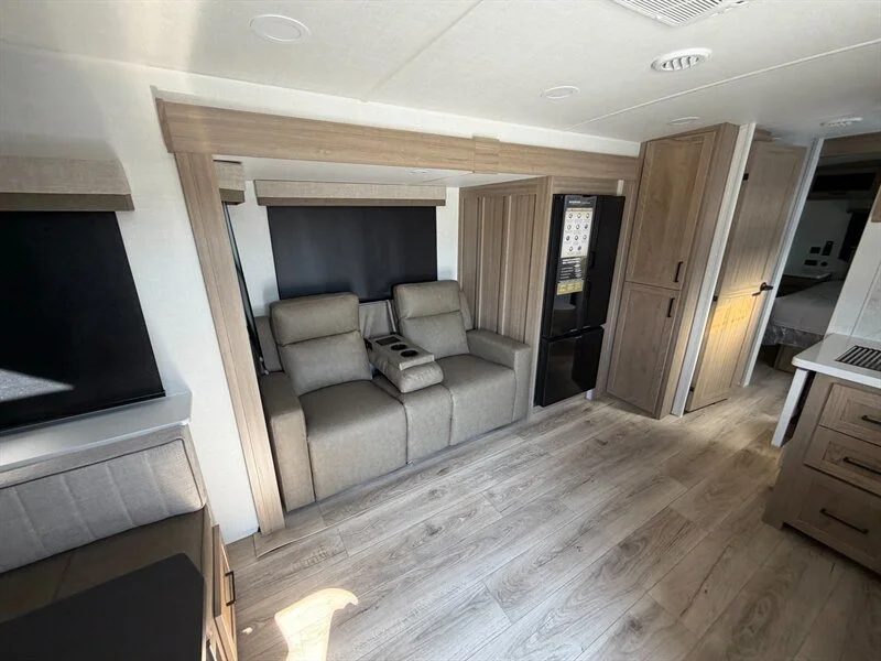2027 Forest River ULTRALITE 2618RD Rockwood