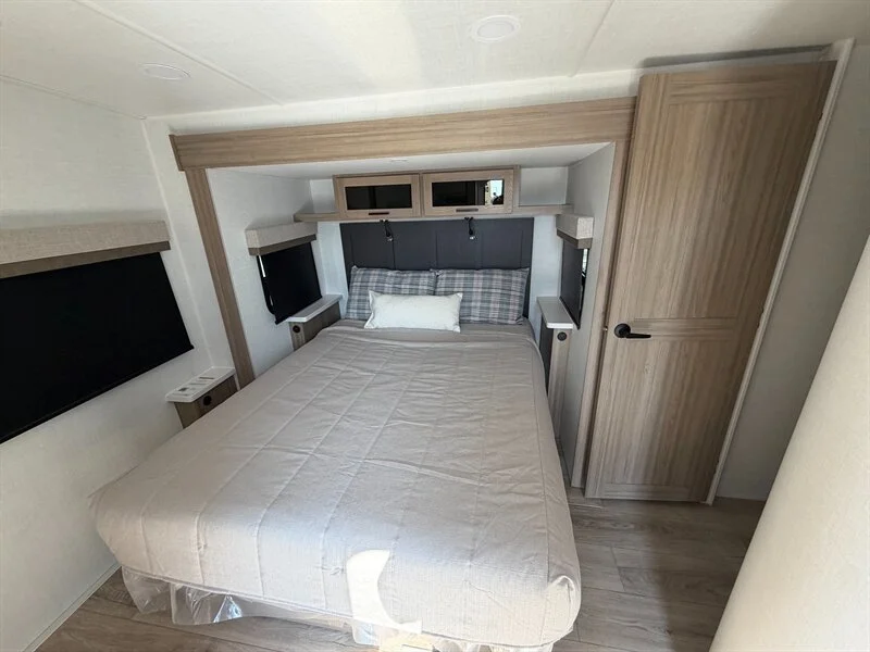 2027 Forest River ULTRALITE 2608BS Rockwood