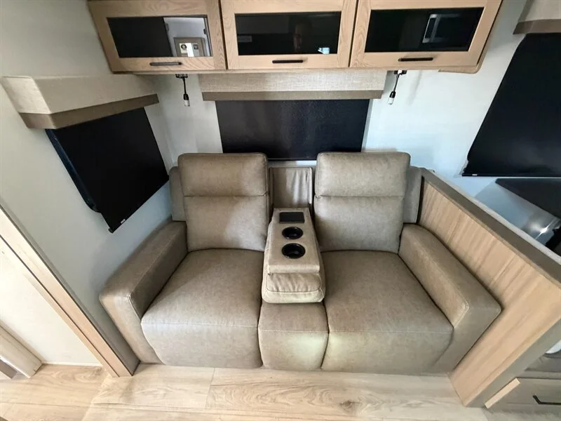 2027 Forest River ULTRALITE 2608BS Rockwood