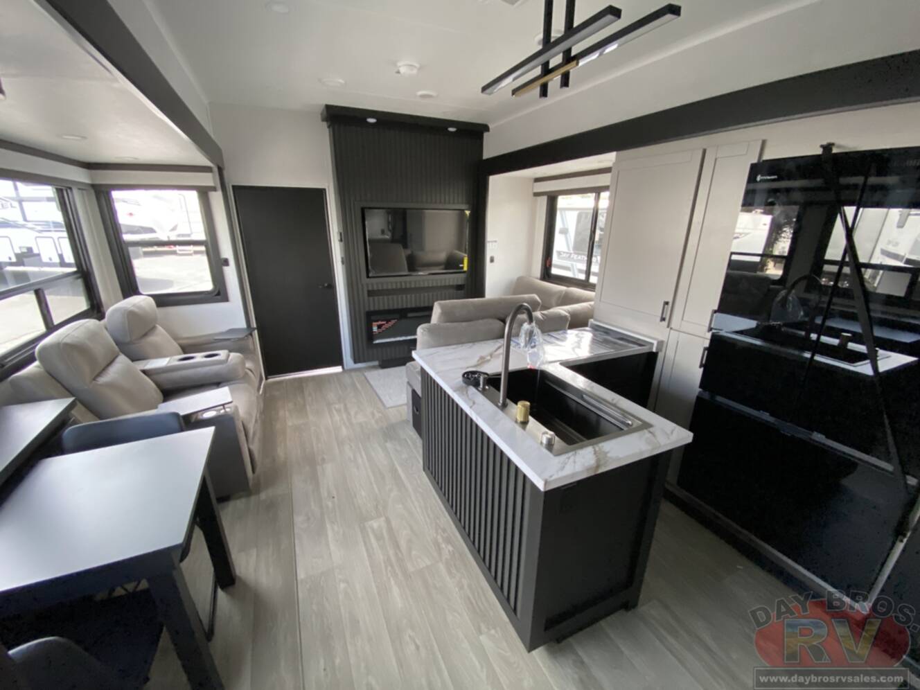 A photo of this 2027 Jayco Seismic 395