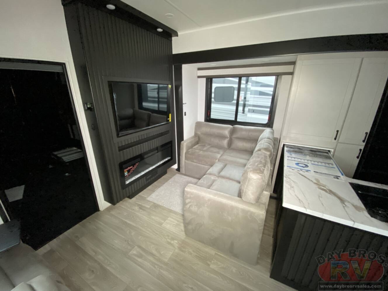 A photo of this 2027 Jayco Seismic 395