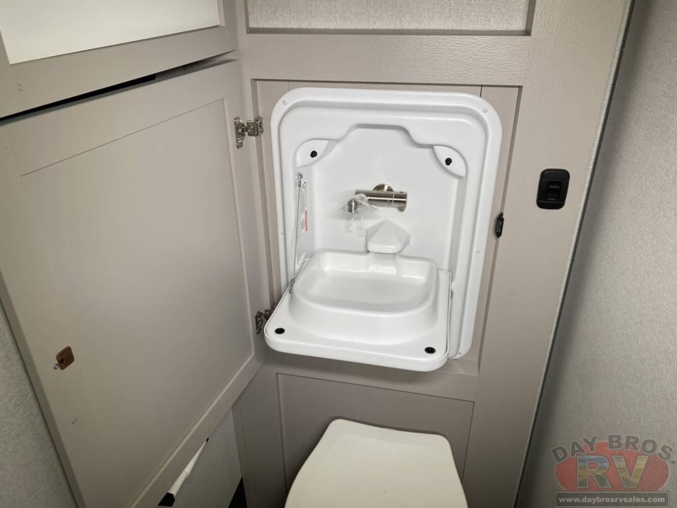 A photo of this 2027 Jayco Seismic 395