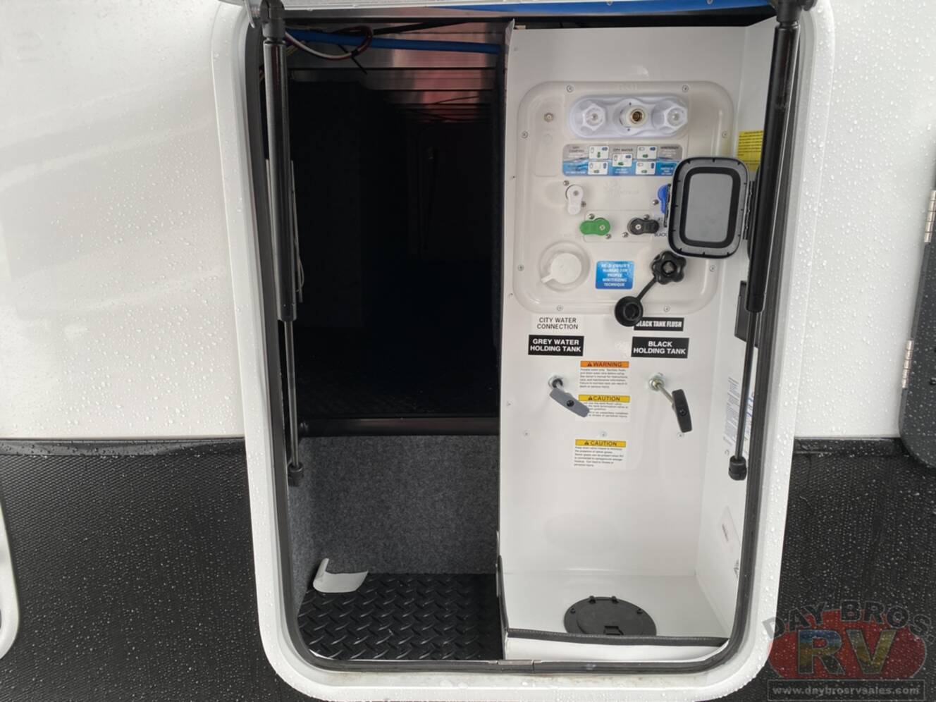 A photo of this 2027 Jayco Seismic 395