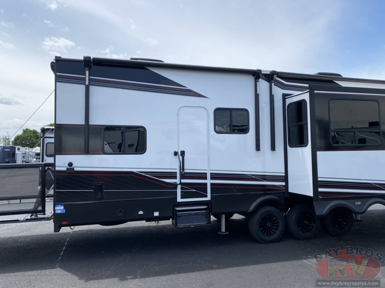 A photo of this 2027 Jayco Seismic 395