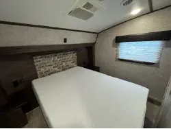 2019 FOREST RIVER CHEROKEE ARCTIC WOLF 285RL4