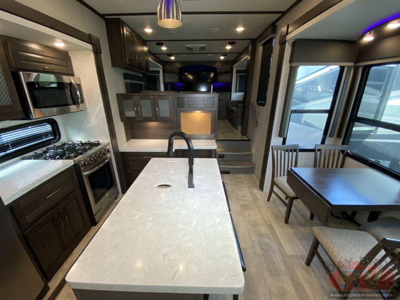 A photo of this 2021 Grand Design Momentum 376THS
