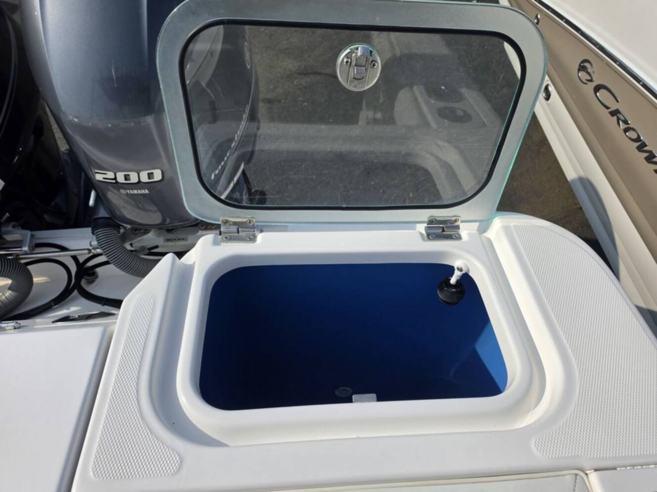A photo of this 2017 Everglades 255 Center Console