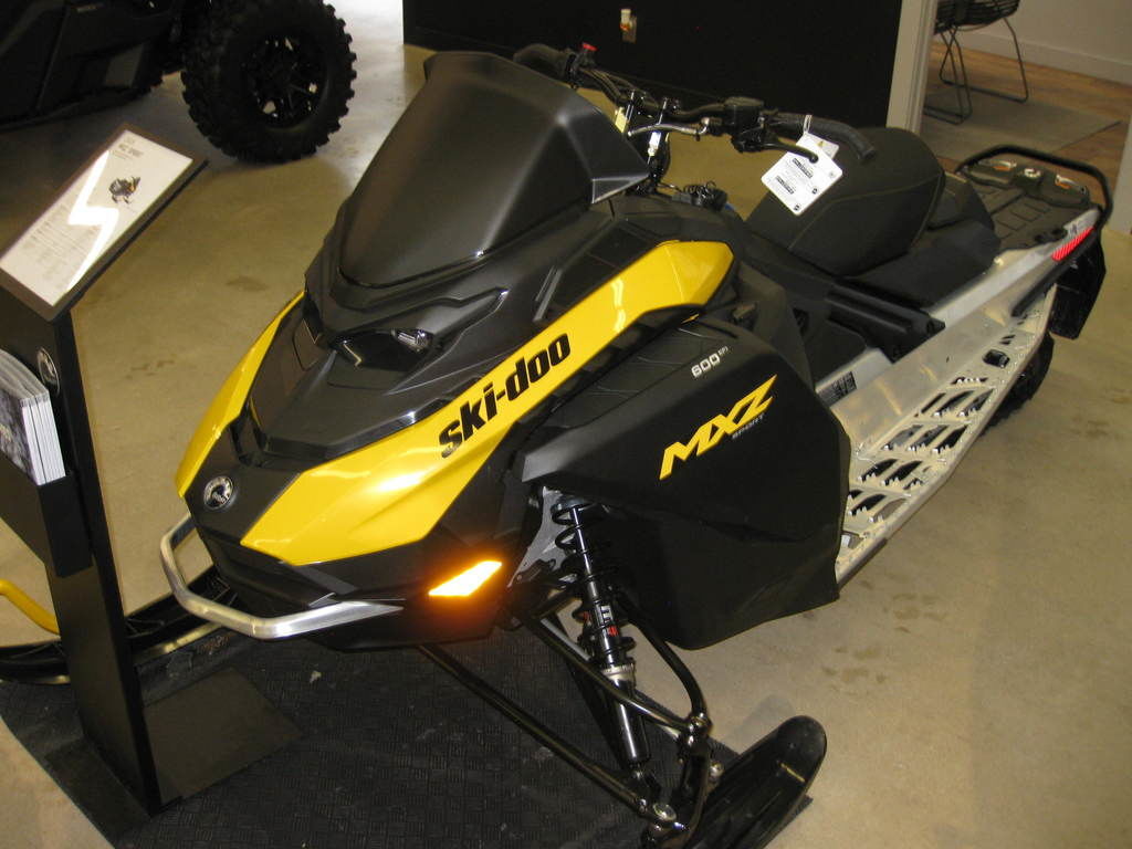 2026 Ski-Doo MXZ® Sport 129 in indian river MI