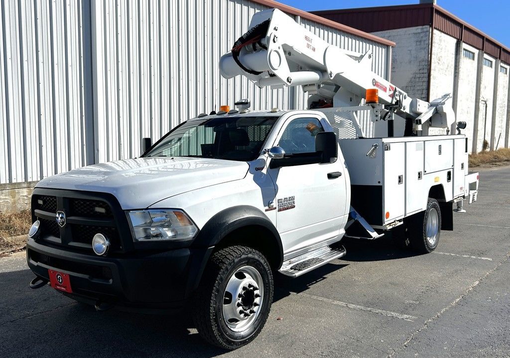2016 Ram 5500 4x4 / ETI ETCMH37IH - Bucket Truck in Lindale, TX