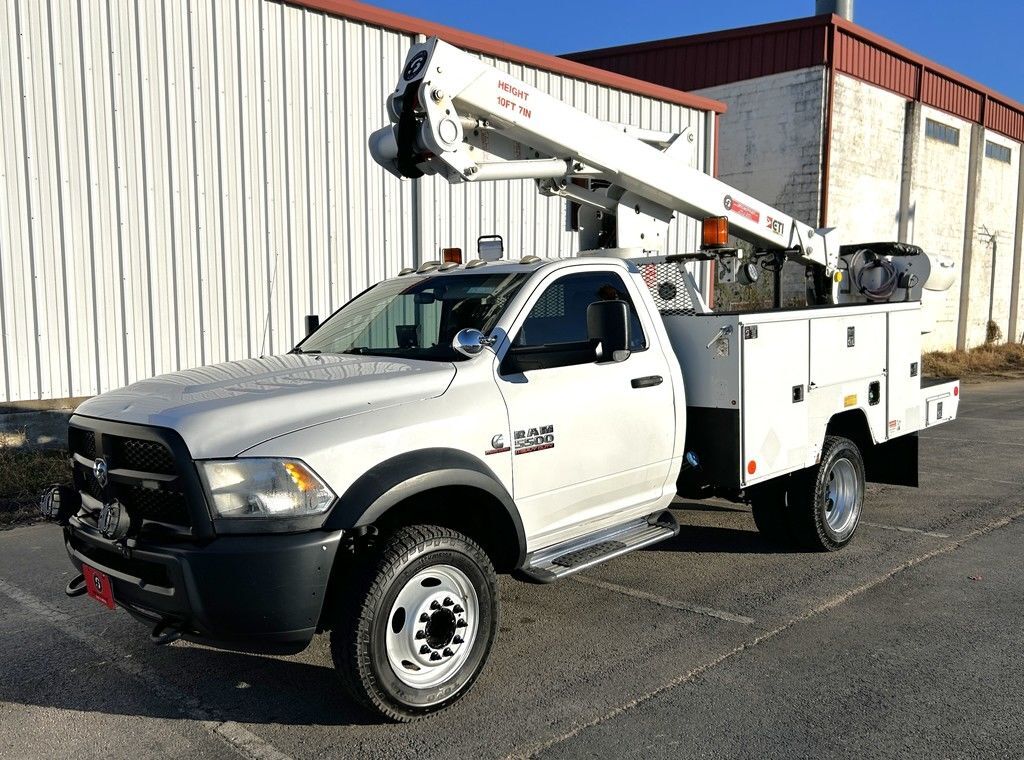 2017 ETI ETI ETC37IH / RAM 5500 4x4 - Bucket Truck in Lindale, TX