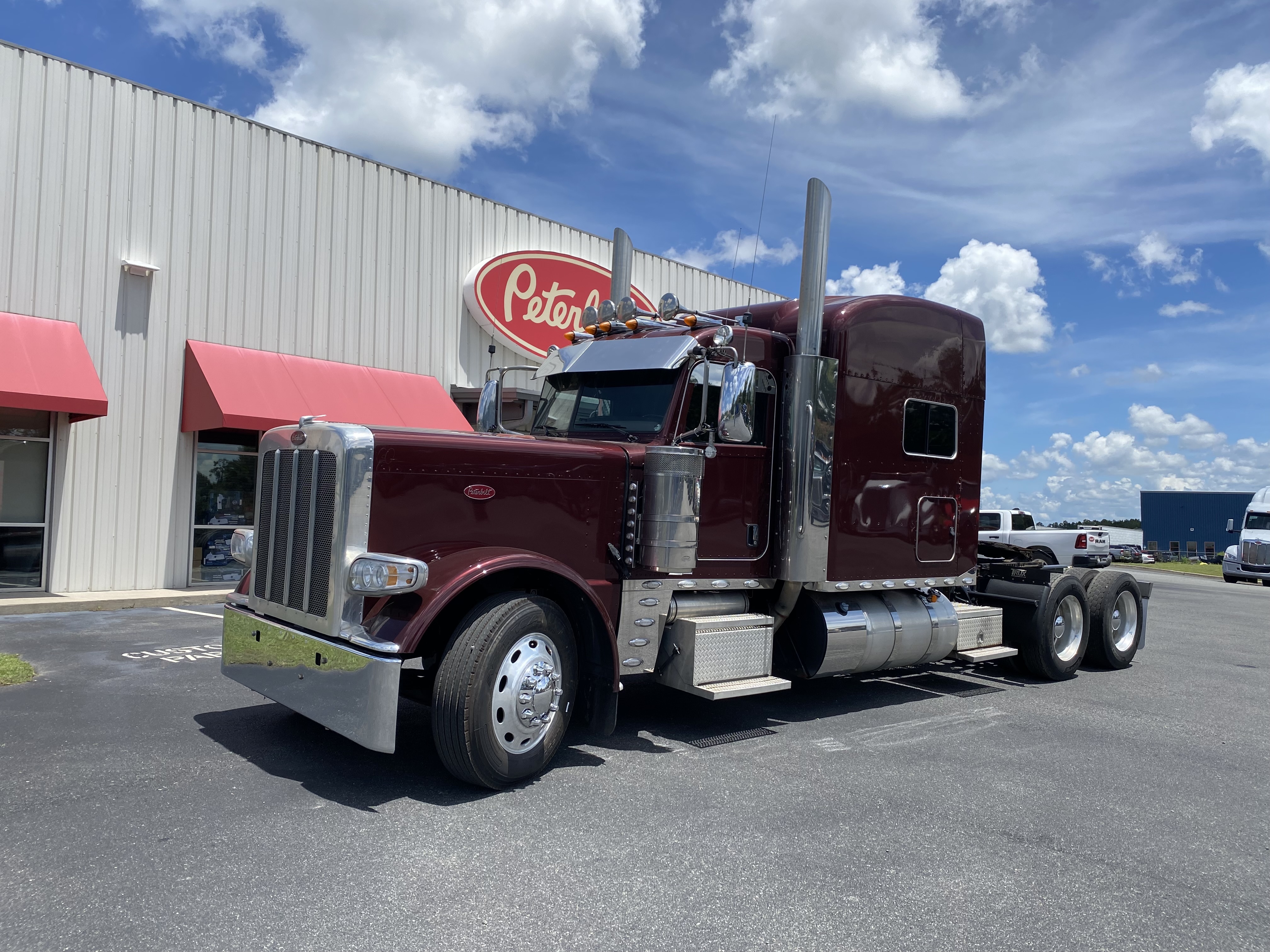 2023 PETERBILT 389 in Tallahassee, FL