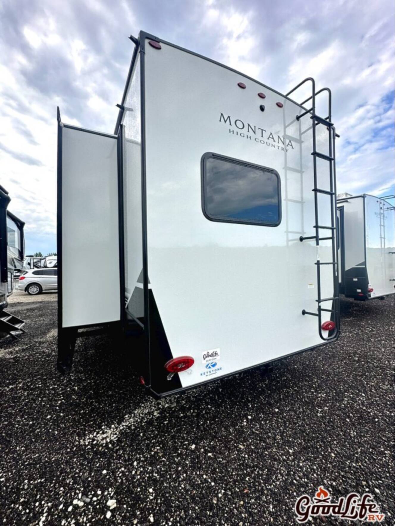 A photo of this 2025 Keystone Montana High Country 325RK