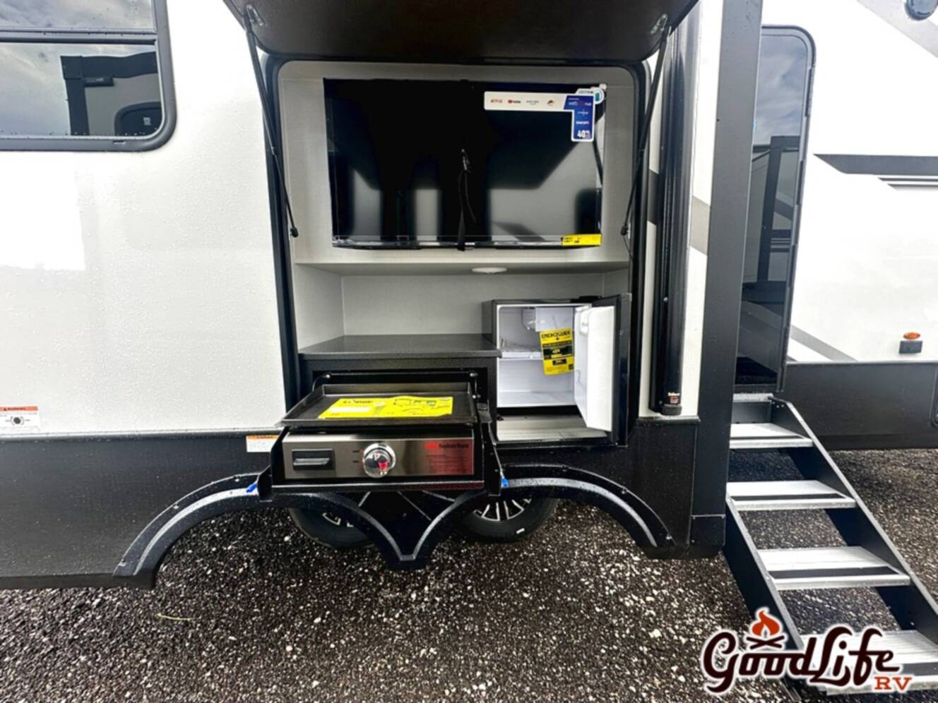 A photo of this 2025 Keystone Montana High Country 325RK