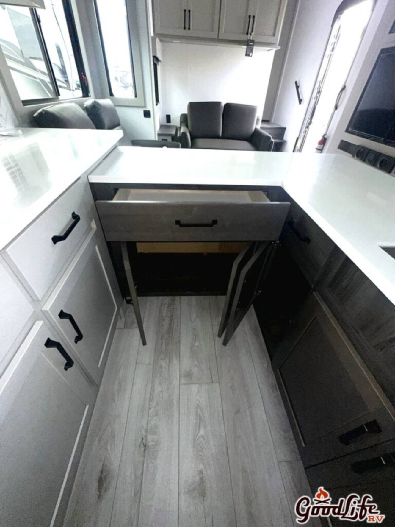 A photo of this 2025 Keystone Montana High Country 325RK